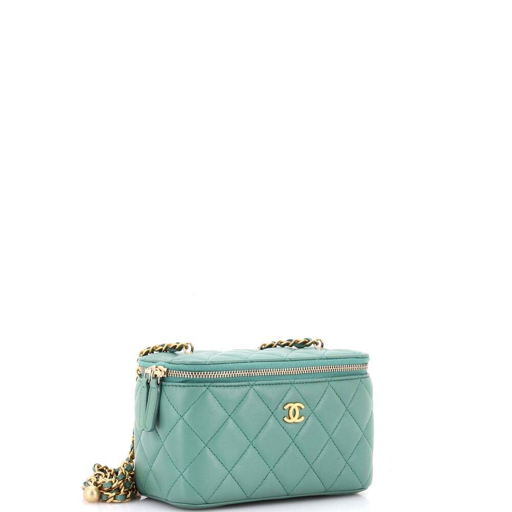 Chanel Pearl Crush Vanity Case With #243933C40B - Picture 2 of 6